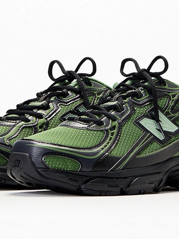 New Balance 740 Sneakers